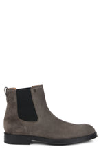 Load image into Gallery viewer, Chelsea boots

