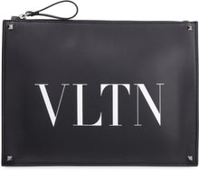 Carica l'immagine nel visualizzatore di Gallery, Valentino Garavani - Clutch in pelle con logo
