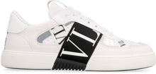 Carica l'immagine nel visualizzatore di Gallery, Valentino Garavani - Sneakers low-top VL7N
