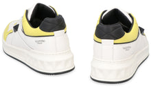 Carica l'immagine nel visualizzatore di Gallery, Valentino Garavani - Sneakers low-top One Stud in pelle
