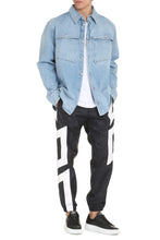 Carica l'immagine nel visualizzatore di Gallery, Overshirt in denim

