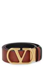 Carica l'immagine nel visualizzatore di Gallery, Cintura Reversibile Vlogo Singature in pelle

