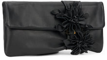 Carica l'immagine nel visualizzatore di Gallery, Clutch in pelle
