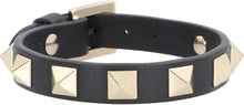 Carica l'immagine nel visualizzatore di Gallery, Valentino Garavani - Bracciale Rockstud in pelle
