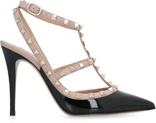 Carica l'immagine nel visualizzatore di Gallery, Valentino Garavani - Slingback Rockstud in vernice
