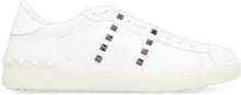 Carica l'immagine nel visualizzatore di Gallery, Sneakers low-top Rockstud Untitled
