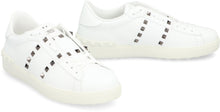 Carica l'immagine nel visualizzatore di Gallery, Sneakers low-top Rockstud Untitled
