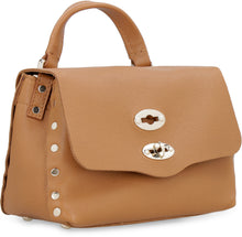 Carica l'immagine nel visualizzatore di Gallery, Mini-bag Postina Baby in pelle
