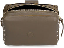 Carica l'immagine nel visualizzatore di Gallery, Clutch Oda Baby in pelle

