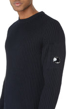 Load image into Gallery viewer, Ribbed crew-neck sweater
