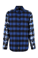 Carica l'immagine nel visualizzatore di Gallery, Overshirt motivo tartan
