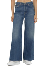 Load image into Gallery viewer, The Ditcher Roller Sneak jeans
