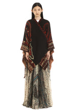 Load image into Gallery viewer, Jacquard wool cape
