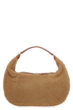 Carica l'immagine nel visualizzatore di Gallery, Borsa a spalla Sasha in shearling

