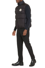 Carica l'immagine nel visualizzatore di Gallery, Gilet imbottito Almaz con chiusura a zip
