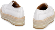 Carica l'immagine nel visualizzatore di Gallery, Stringate in pelle con platform
