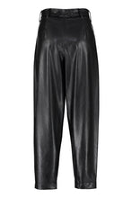 Carica l'immagine nel visualizzatore di Gallery, Pantaloni Shelby in ecopelle
