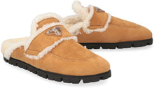 Carica l'immagine nel visualizzatore di Gallery, Slippers in montone
