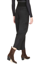 Carica l'immagine nel visualizzatore di Gallery, Pantaloni carrot-fit in cotone
