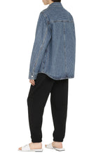 Carica l'immagine nel visualizzatore di Gallery, Camicia in denim

