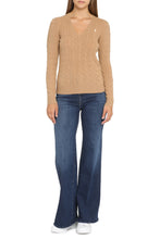 Load image into Gallery viewer, Cable knit sweater
