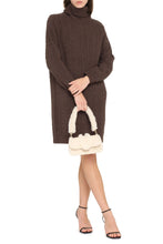 Carica l&#39;immagine nel visualizzatore di Gallery, Abito dolcevita in maglia
