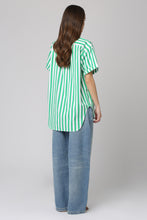 Carica l'immagine nel visualizzatore di Gallery, Camicia in cotone a righe
