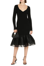 Carica l&#39;immagine nel visualizzatore di Gallery, Abito in maglia con orlo peplum
