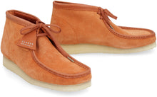 Carica l'immagine nel visualizzatore di Gallery, Scarpe stringate Wallabee in pelle scamosciata
