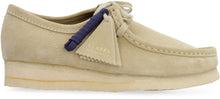 Carica l'immagine nel visualizzatore di Gallery, Scarpe stringate Wallabee in pelle scamosciata

