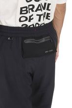 Carica l'immagine nel visualizzatore di Gallery, Track-pants in tessuto tecnico

