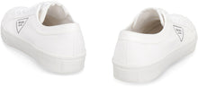 Carica l'immagine nel visualizzatore di Gallery, Sneakers low-top in canvas
