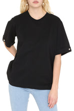 Carica l'immagine nel visualizzatore di Gallery, T-shirt Charlie in cotone
