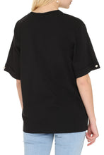Carica l'immagine nel visualizzatore di Gallery, T-shirt Charlie in cotone
