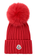 Carica l'immagine nel visualizzatore di Gallery, Cappello in maglia a coste con pon-pon
