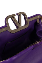 Carica l'immagine nel visualizzatore di Gallery, Valentino Garavani - Borsa VLogo in pelle
