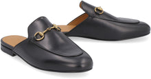 Carica l'immagine nel visualizzatore di Gallery, Slippers Princetown in pelle

