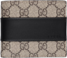 Carica l'immagine nel visualizzatore di Gallery, Portafoglio flap-over in tessuto GG Supreme
