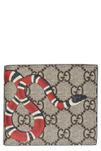 Carica l'immagine nel visualizzatore di Gallery, Portafoglio flap-over in tessuto GG Supreme

