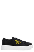 Carica l'immagine nel visualizzatore di Gallery, Sneakers low-top in nylon

