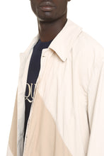 Carica l'immagine nel visualizzatore di Gallery, BOSS x Russell Athletic - Trench coat in tessuto impermeabile
