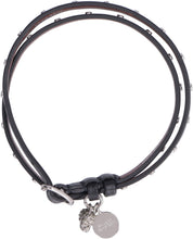 Carica l'immagine nel visualizzatore di Gallery, Bracciale in pelle con medaglione e teschio
