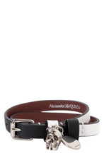 Carica l'immagine nel visualizzatore di Gallery, Bracciale in pelle con medaglione e teschio

