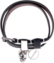 Carica l'immagine nel visualizzatore di Gallery, Bracciale in pelle con medaglione e teschio

