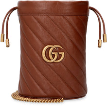 Carica l'immagine nel visualizzatore di Gallery, Mini-bag GG Marmont in pelle matelassé
