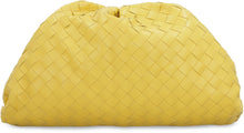 Carica l'immagine nel visualizzatore di Gallery, Clutch Pouch in pelle
