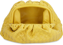 Carica l'immagine nel visualizzatore di Gallery, Clutch Pouch in pelle
