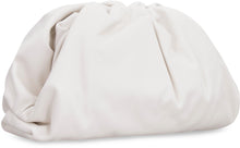 Carica l'immagine nel visualizzatore di Gallery, Clutch Pouch in pelle
