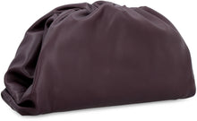 Carica l'immagine nel visualizzatore di Gallery, Clutch The Pouch in pelle
