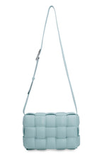 Carica l'immagine nel visualizzatore di Gallery, Borsa a tracolla Padded Cassette in pelle
